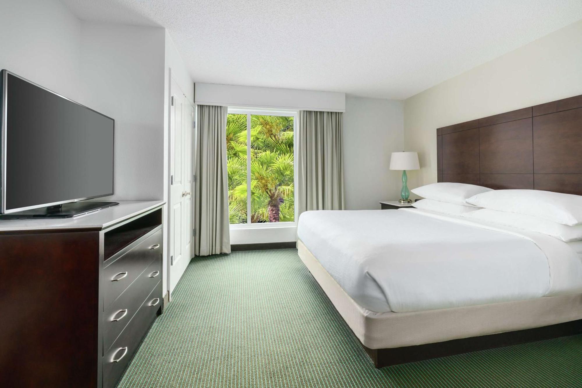 Embassy Suites By Hilton Orlando Lake Buena Vista Resort Exterior photo