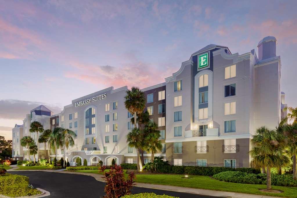 Embassy Suites By Hilton Orlando Lake Buena Vista Resort Exterior photo